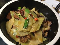 干锅腊月冬笋-野马国际·大汉食府
