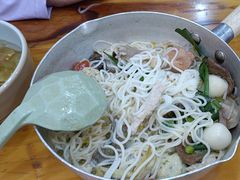 -叶伟胡辣壳面(两路口店)