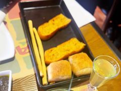 餐前面包蒜黄油-安妮意大利餐厅(国贸店)
