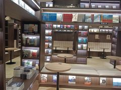 -钟书阁(群光广场店)