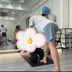 -亚太瑜伽普拉提学院