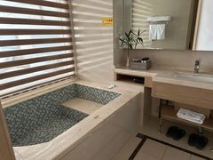 -兴芮温泉度假区