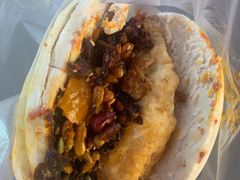 蛋菜夹馍高配-清真马乐贝腊牛肉蛋黄菜夹馍(马蓉洒金桥店)