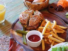 -羽深肉铺 Steak & Wine