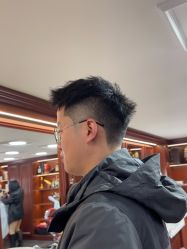 -绅仕門男士理发馆
