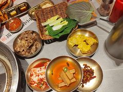 -草家酱蟹炭火烤肉店(珲春南路一店)