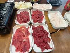 -天成·潮州牛肉脆肉鱼生蚝自助火锅