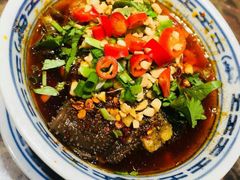 -沪小二炭火蛙锅(淮海中路美食不夜城店)