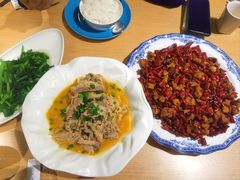 -渝信川菜 · 川味家常菜(财富购物中心店)