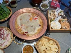 -阿婆情腊排骨火锅·野生菌季(古城旗舰店)