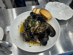 -LESCEDARS Brasserie Bistro香柏树