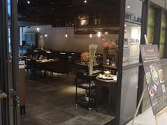 门面-Carbon莫卡哆·意大利复古集市餐厅(杭州大厦店)