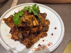 -锅飘飘·东北铁锅炖(雨花客厅店)