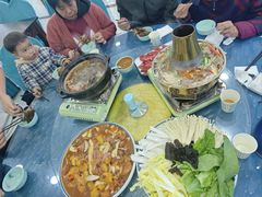 -撒拉人家.酸菜牦牛肉火锅