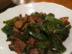 不一样的小炒肉-筱树洞烧烤餐厅(大中路步行街店)