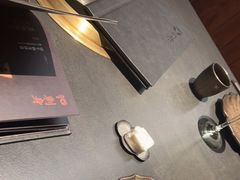 -铭牛烧肉·和牛海鲜自助(高新月牙湖店)