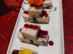 -依江春水烤鸭店