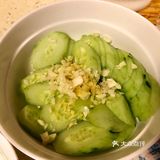 一盘适合夏天的超级简单凉拌黄瓜