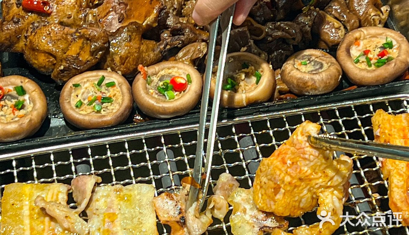 成都郫县一定要吃的集市烤肉‼️好吃还便宜 