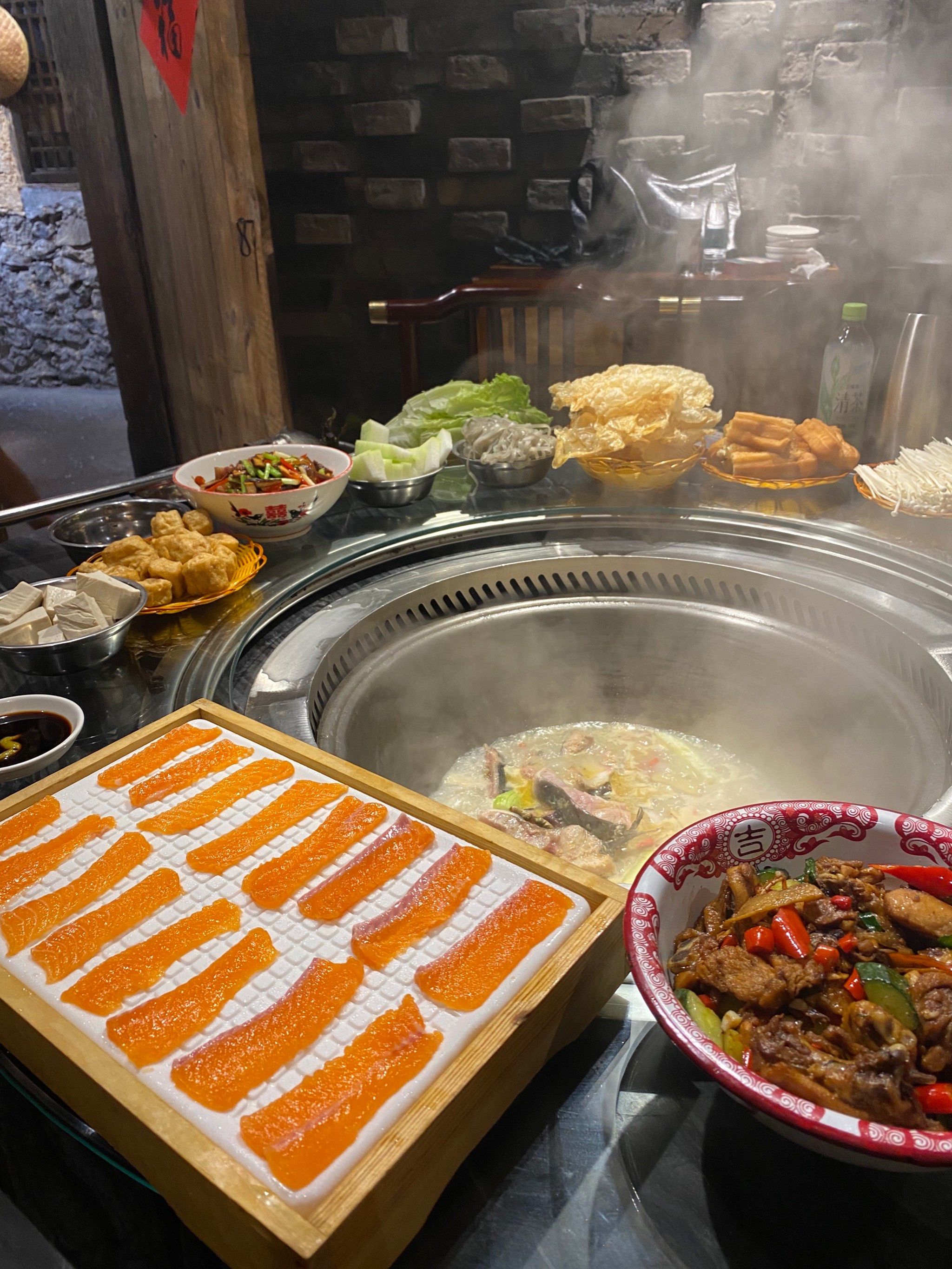 郴州东江湖旅游吃到了本地人推荐的柴火鱼60