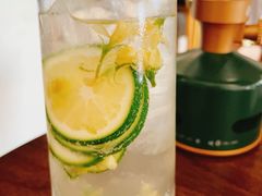 青柠茉莉气泡水-前叁門