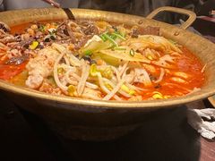 -张翻越·川渝冒菜·武汉黑鸭煲(城北万象城店)