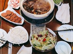 -亿诣蝎府炸酱面羊蝎子火锅(酷车小镇店)