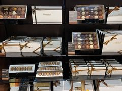 面包甜点陈列柜-Laderach 莱德拉(上海环贸iapm店)