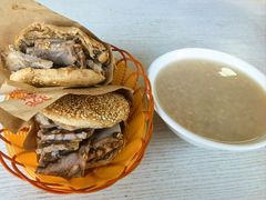 -洪峰浩老北京烧饼夹肉(角门路店)