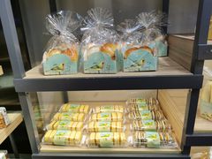 面包甜点陈列柜-华丰贺氏(福新西路店)