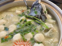 招牌鱼头煲-品渔味湖鲜馆(拈花湾店)