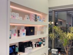 -PE SALON