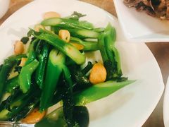蒜蓉炒芥兰-岭南小馆