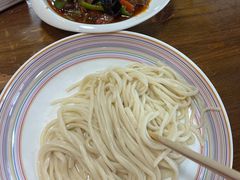 -歹歹的加个面过油肉拌面