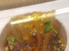 -侯志伟纯手工酸辣粉(荣民时代广场店)