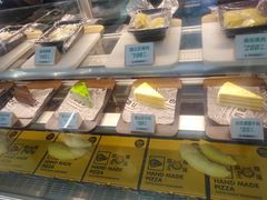 面包甜点陈列柜-猫王榴莲世家(三里屯SOHO商场店)