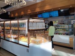 面包甜点陈列柜-奈雪的茶(东莞汇一城店)