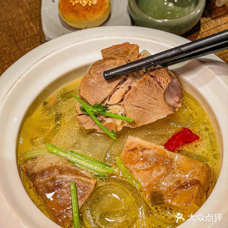 吃个饭，我去了趟明、唐、宋、汉四朝……