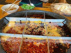 -岗上渣渣老火锅(两路口店)