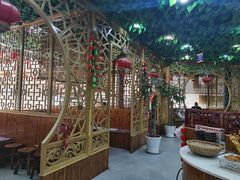 -袁小二大东北铁锅炖(吉祥村总部)