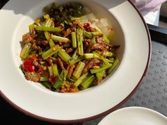泡椒牛肉丝盖饭-乡村基(双流时代奥特莱斯餐厅)
