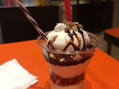 巧克力芭菲杯-DQ·蛋糕·冰淇淋(湖景东路店)