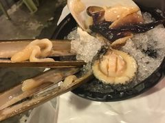 -鲜入围煮花胶鸡海鲜火锅