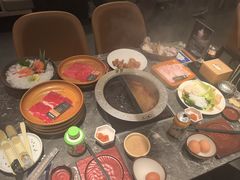 -牛YO寿喜烧·铁板烧和牛火锅自助(市府恒隆店)