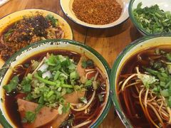 -拈签一笑黄牛肉辣卤串串