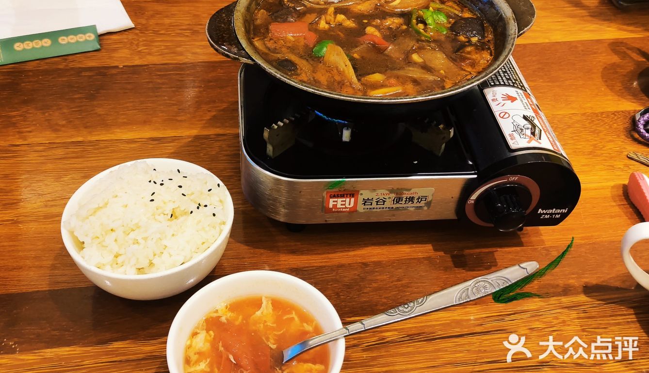 [吐]好吃到流泪的薯仔鸡肉粉和带筋牛肉饭