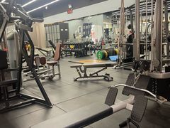 -VLines耀能运动24小时·月付制健身(京广桥店)