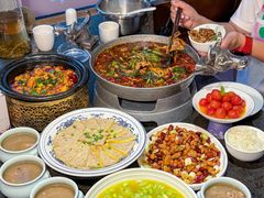 -万重锦·人文川菜馆(骡马市店)