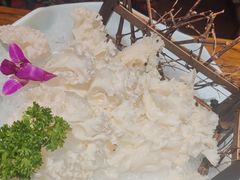 -老牌坊云南鱼豆花火锅(爱建店)