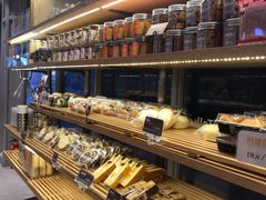 面包甜点陈列柜-面包新语(无锡M会员店)